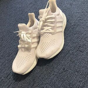 Adidas ultra boost 1.0 size 6 Shoes